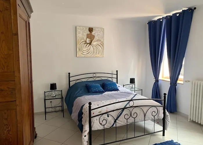 Maison De 1 A 8 Personnes Entierement Renovee